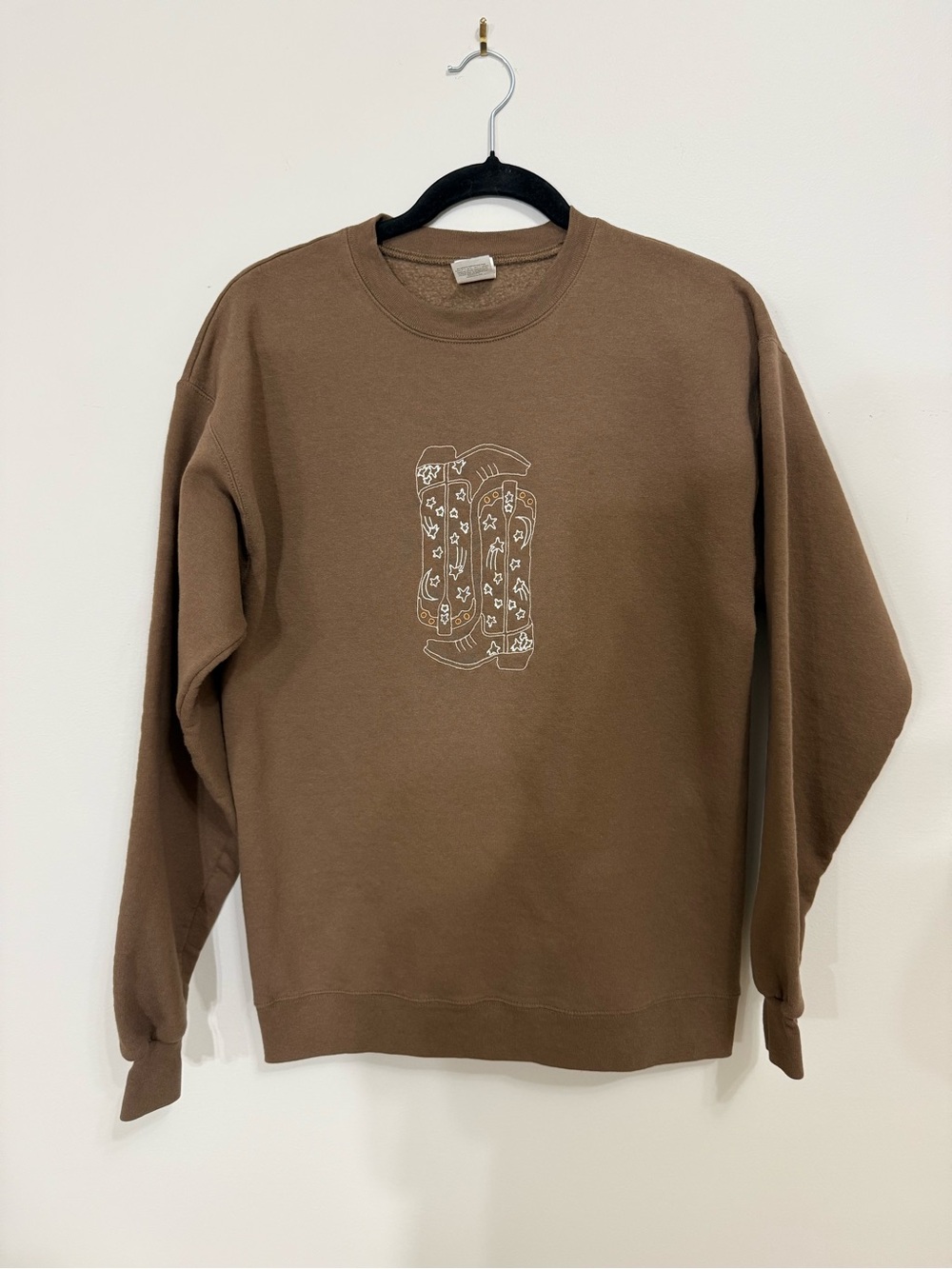Hanes M Brown Crewneck Sweatshirt with White Embroidered Cowboy Boot Graphic
